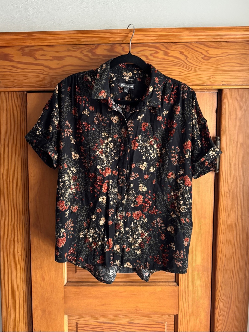 Toad & Co Short Sleeve Button-Down Top in Dark Floral Print Size Small